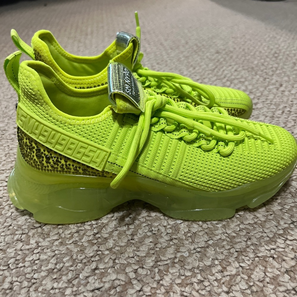 Steve Madden green sneakers 9